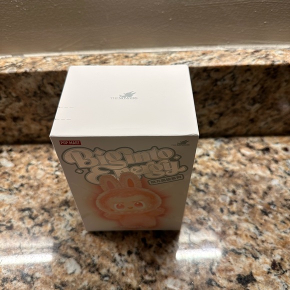 Pop Mart Big Into Energy Labubu - Picture 2 of 5